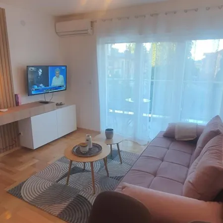 Tadej & Free Parking Daire Vrnjci