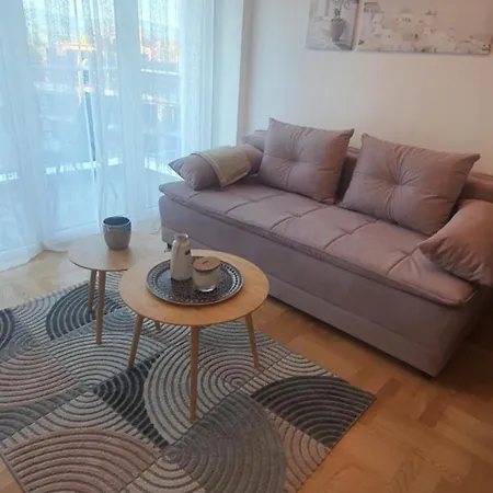 Tadej & Free Parking Daire