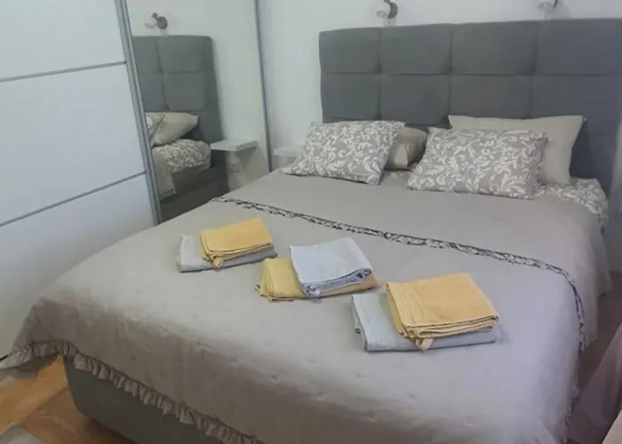 Tadej & Free Parking 公寓