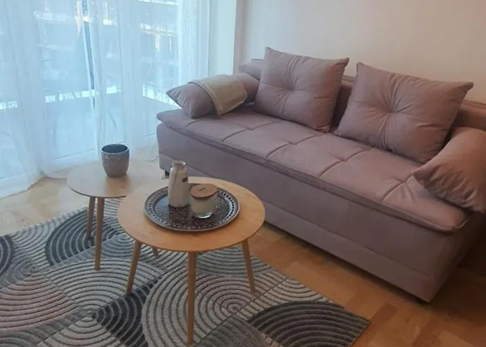 Tadej & Free Parking 公寓