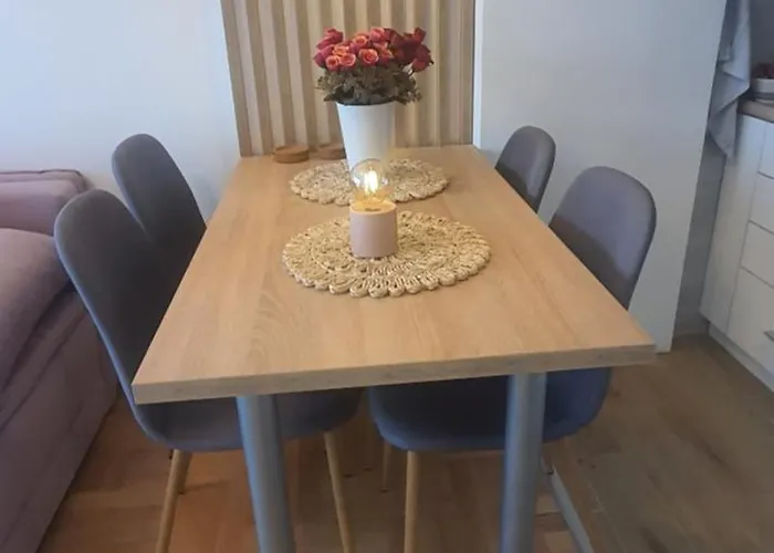 Tadej & Free Parking